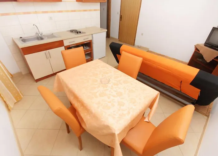 Seaside With A Swimming Pool Nin, Zadar - 5930 Apartmán