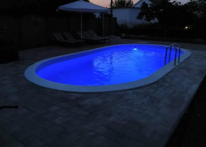 Seaside With A Swimming Pool Nin, Zadar - 5930 Apartmán *